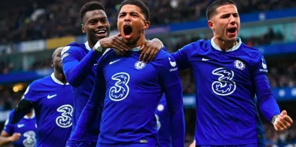 切尔西交锋利兹联，恩佐领衔，加纳乔先发