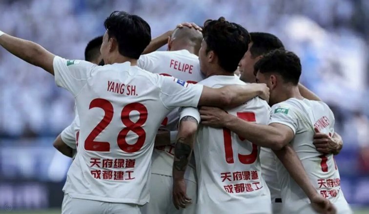 蓉城五连胜问鼎，申花异军突起