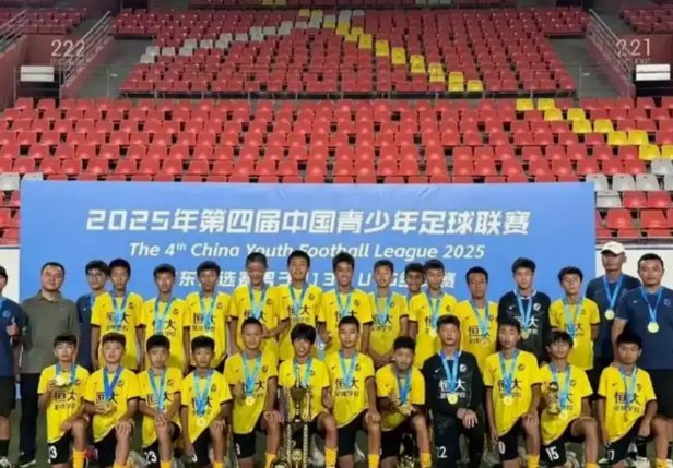 中国U15vs罗马尼亚U15 首发阵容来了，继续大轮换