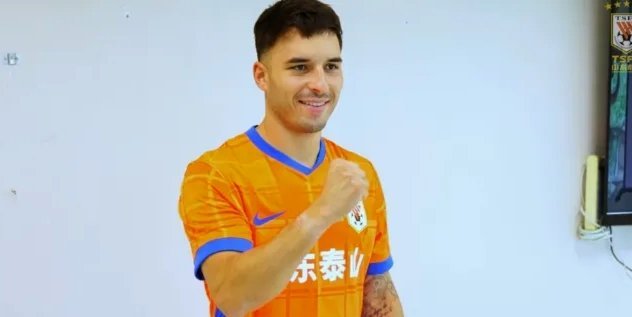 克雷桑任意球制导，马德鲁加头球破门，泰山1-0铜梁龙