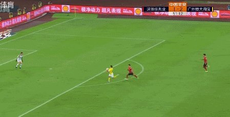 卡迪斯造成高天意乌龙，裁判认为前者犯规进球无效