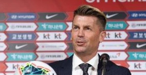 U20女足换帅：科林·贝尔离任，王军接手